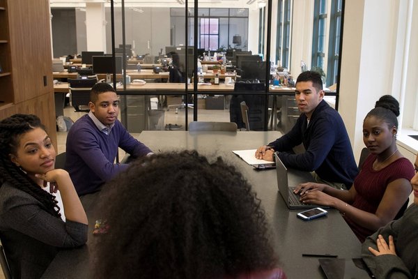 Comment assurer le suivi après un job dating ?